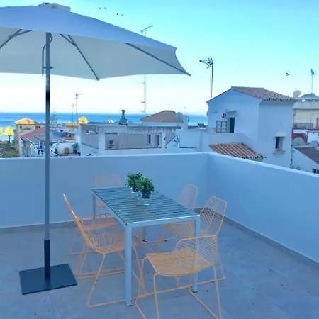 Lujoso Duplex En La Playa Con Vistas Al Mar * توريمولينوس