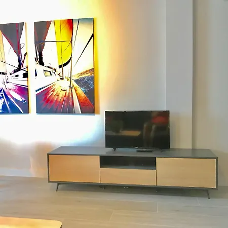 Lujoso Duplex En La Playa Con Vistas Al Mar شقة توريمولينوس