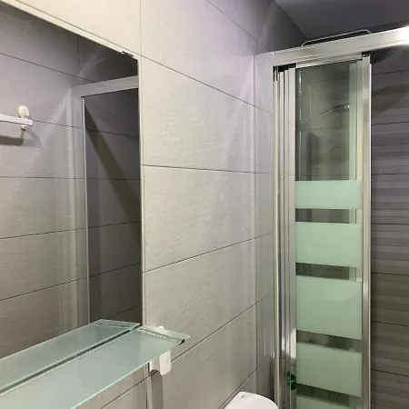 Lujoso Duplex En La Playa Con Vistas Al Mar טורמולינוס