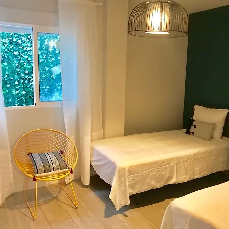 Lujoso Duplex En La Playa Con Vistas Al Mar טורמולינוס